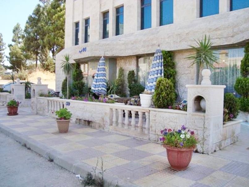 Rozana Hotel Amman Exterior photo